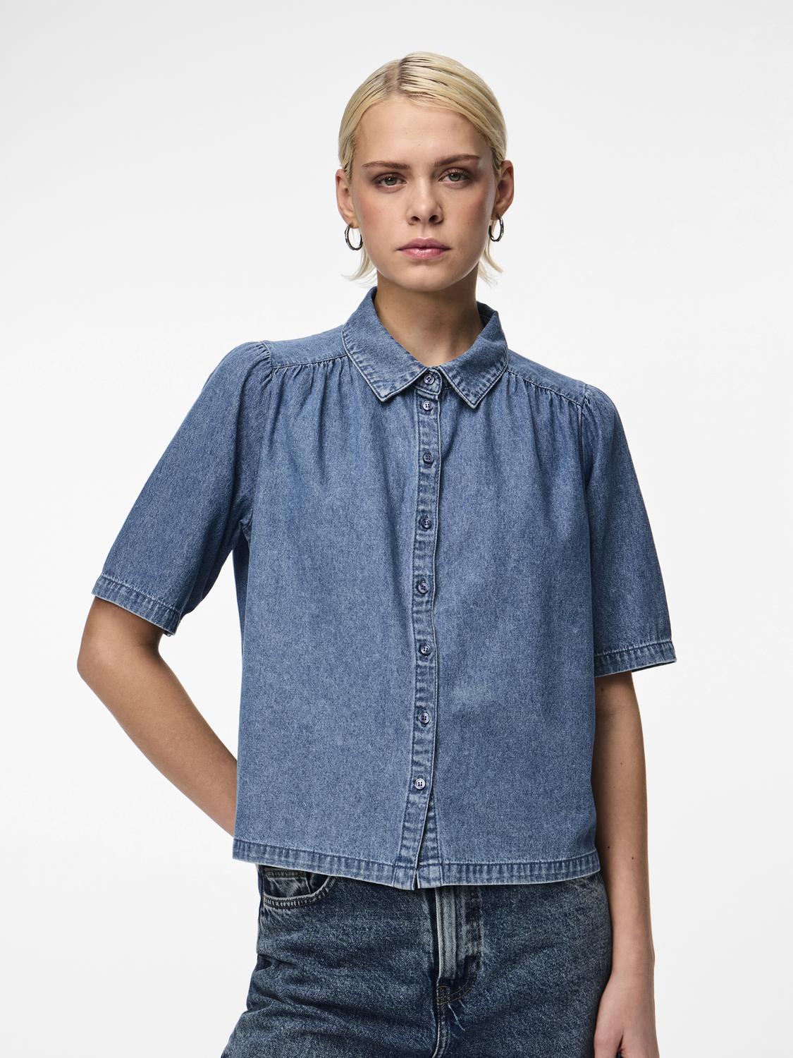 model_shot-front