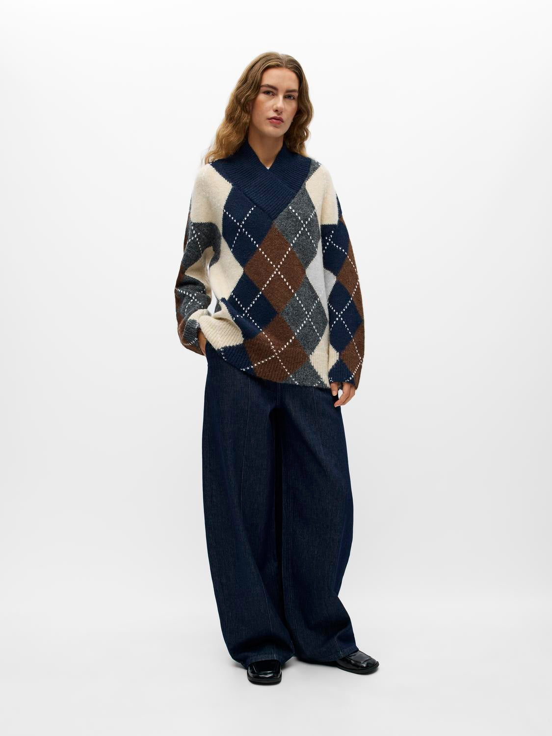model_shot-front_full