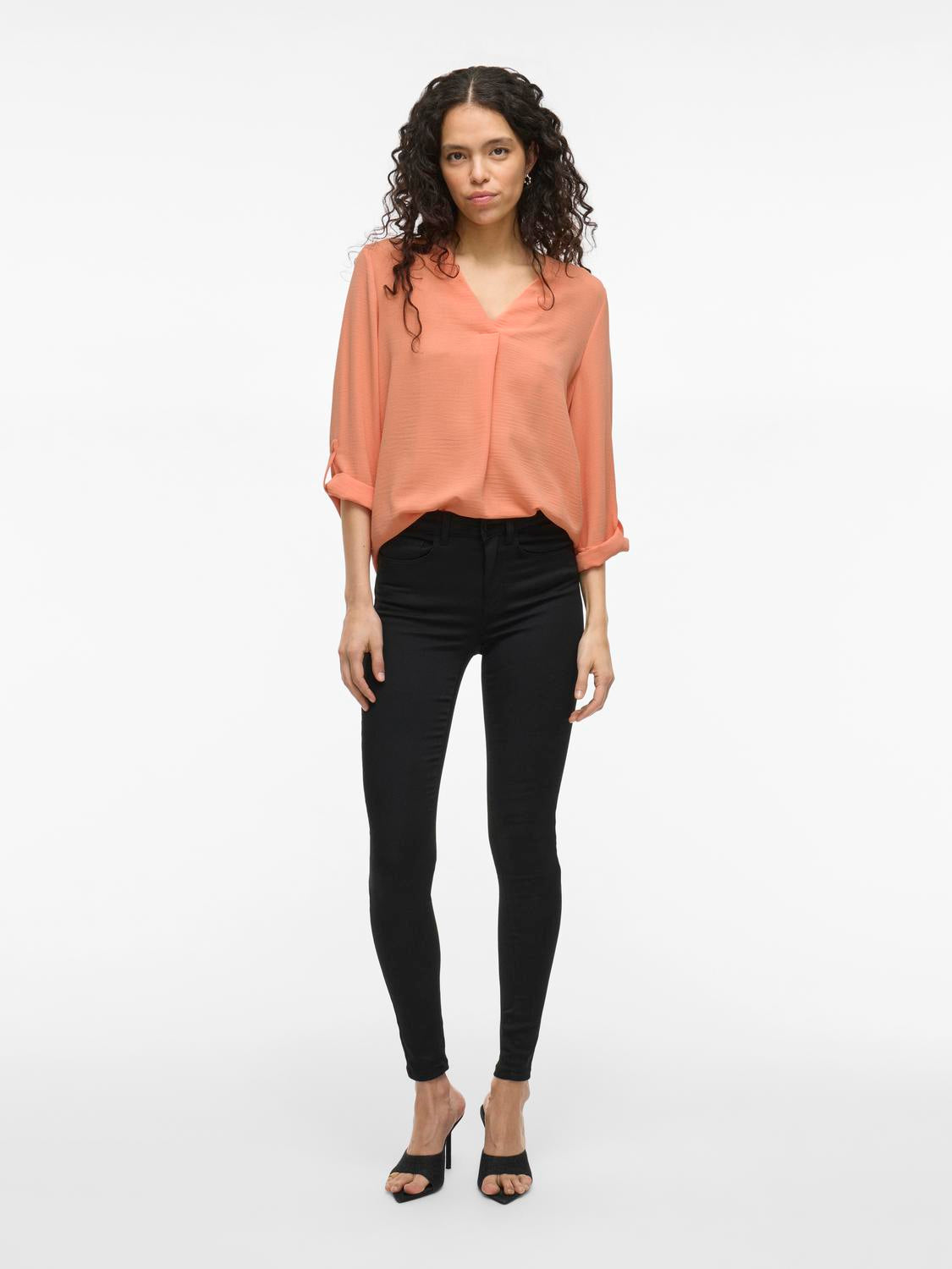 model_shot-front_full