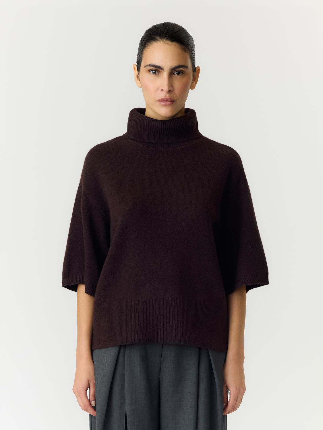 model_shot-front