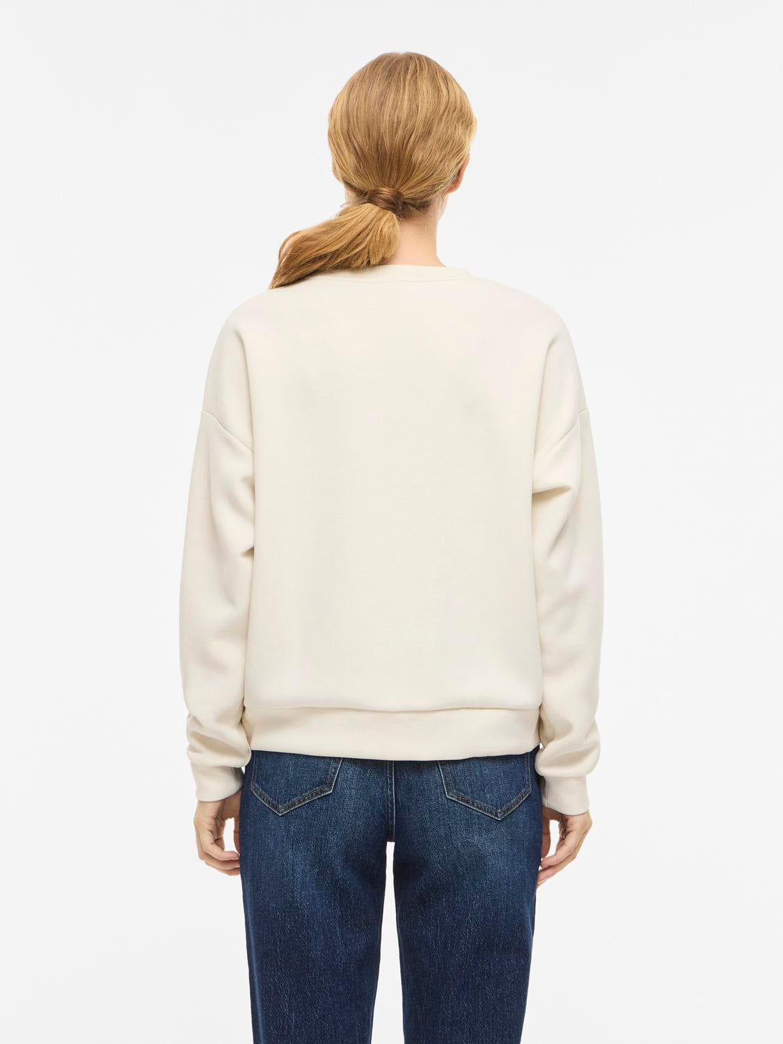 model_shot-back