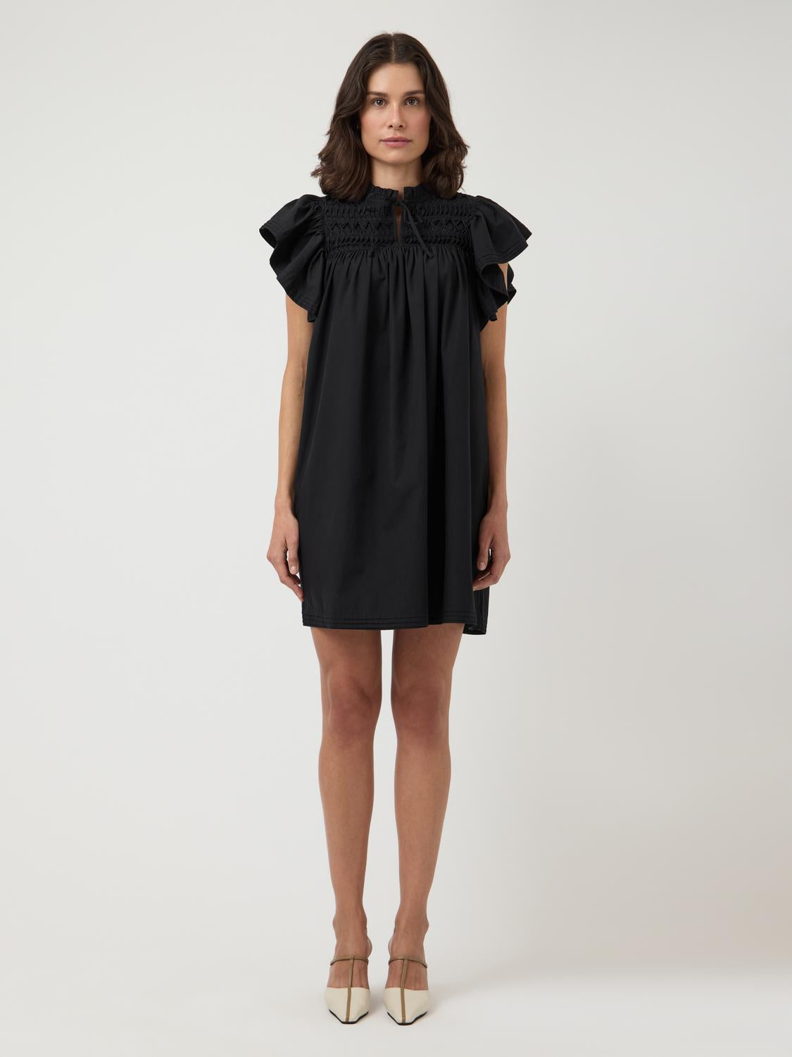 model_shot-front
