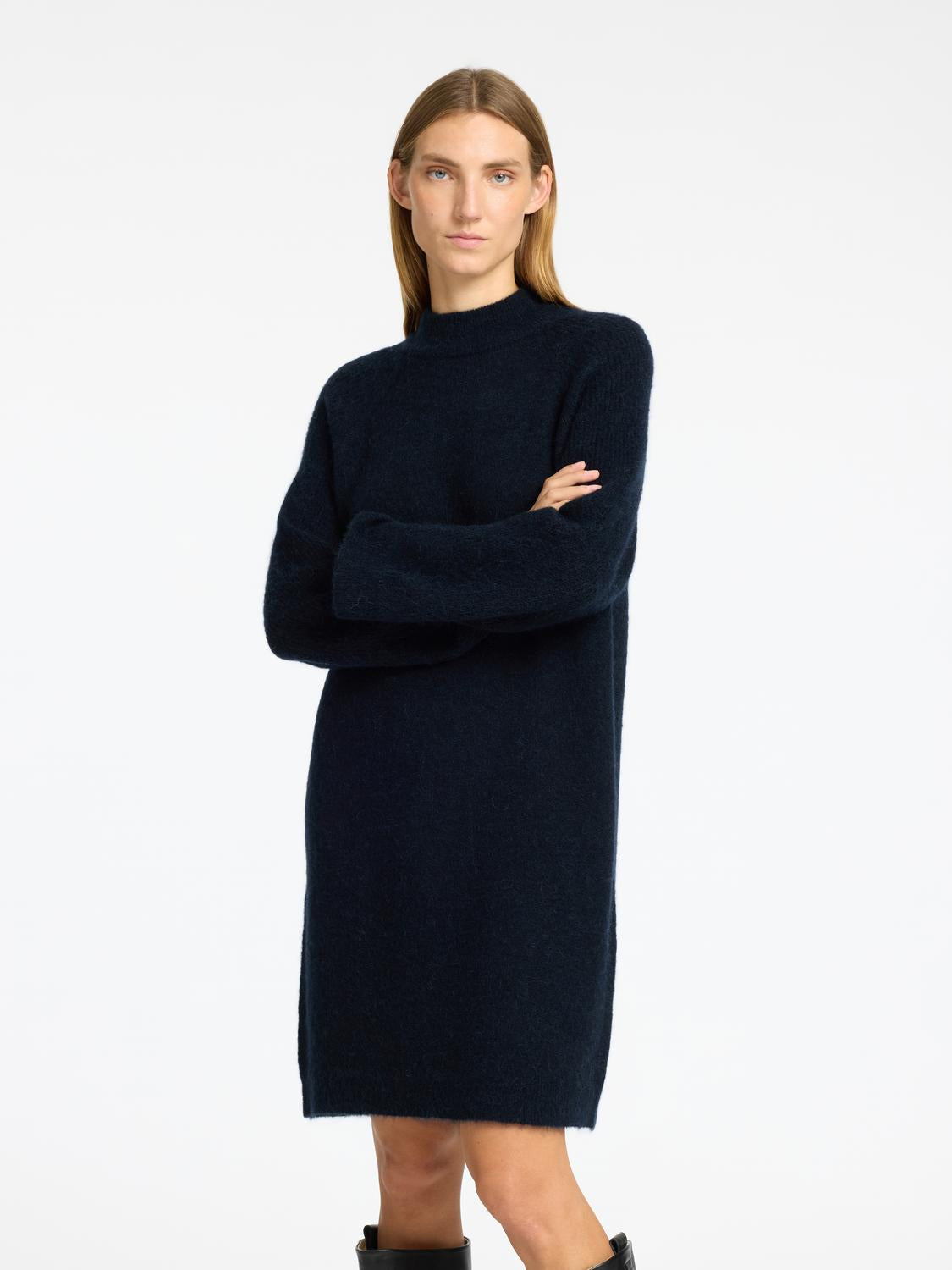 model_shot-front