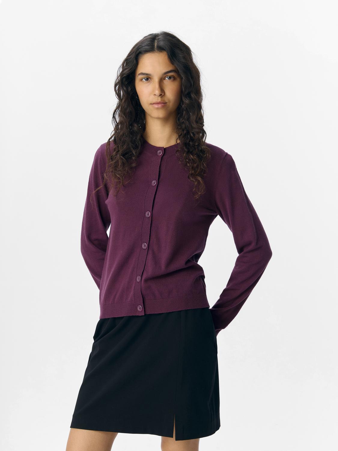 model_shot-front