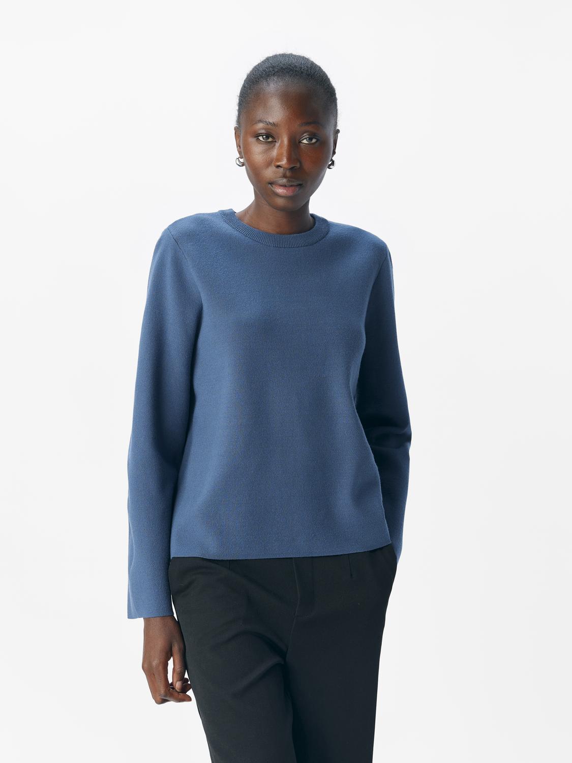 model_shot-front