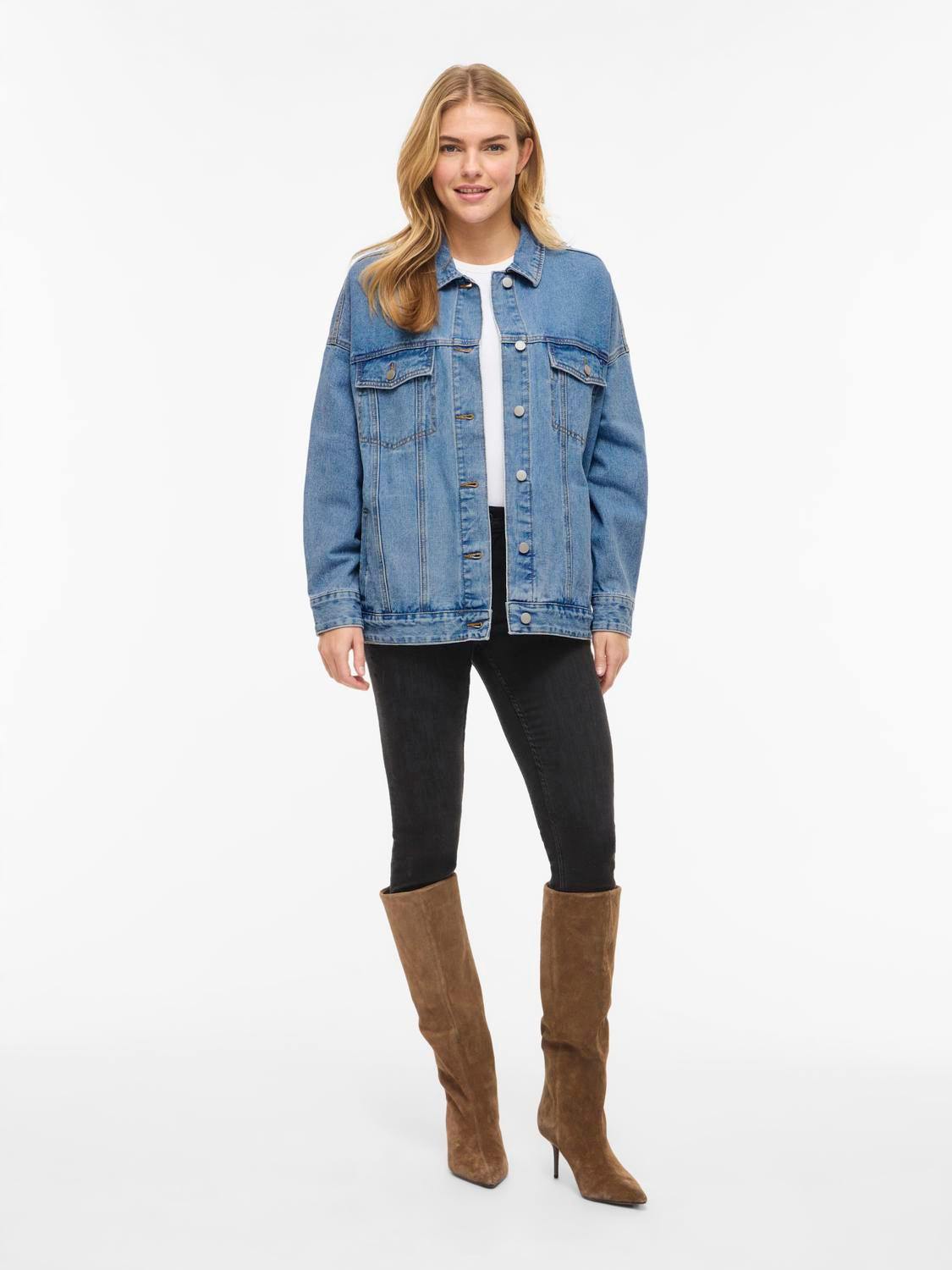 model_shot-front_full