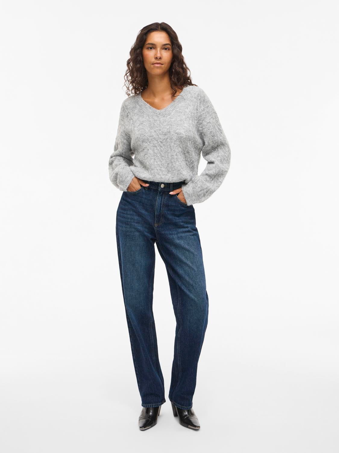 model_shot-front_full