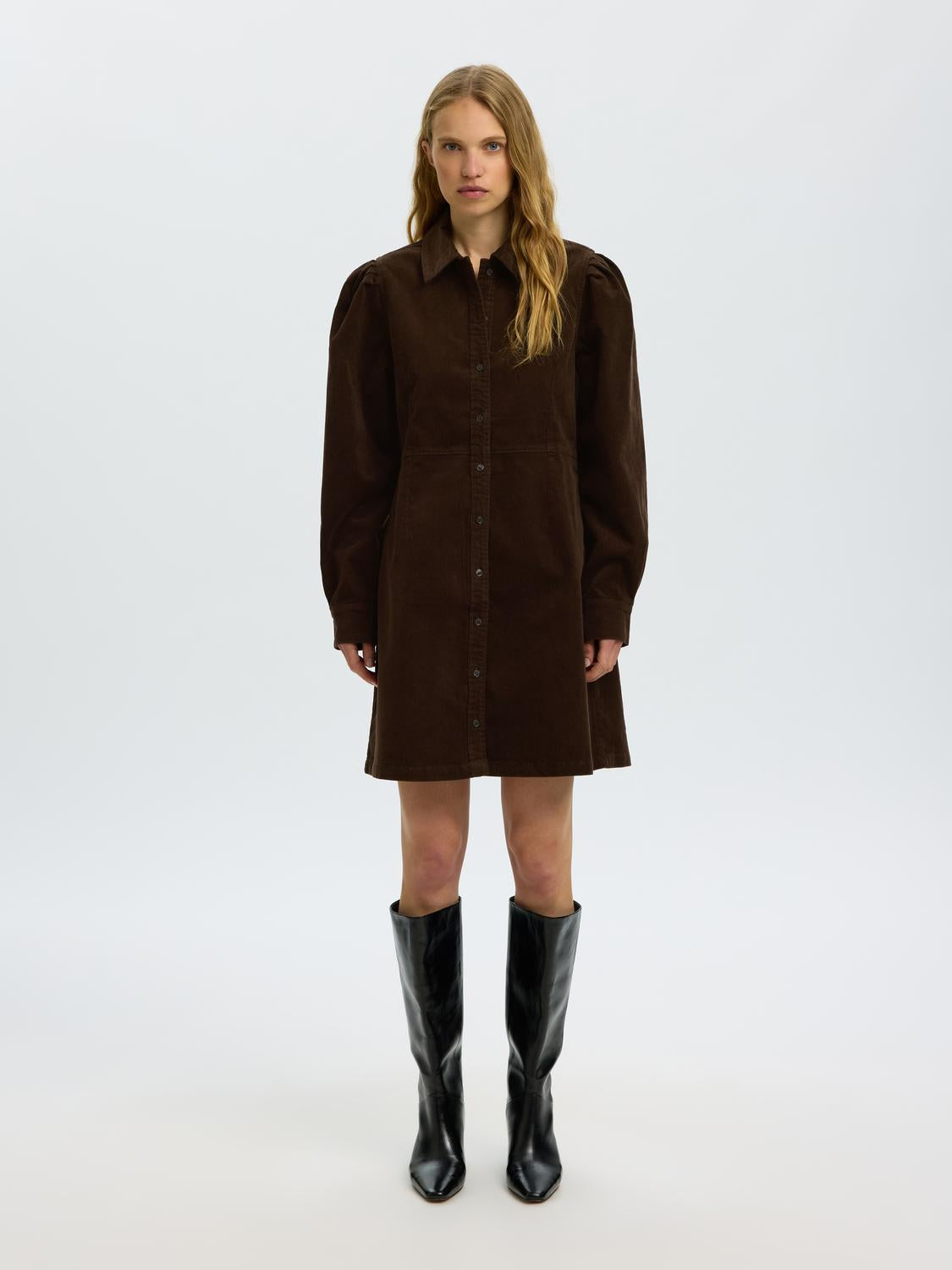 model_shot-front