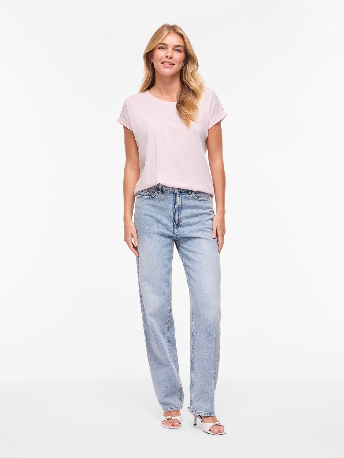 model_shot-front_full