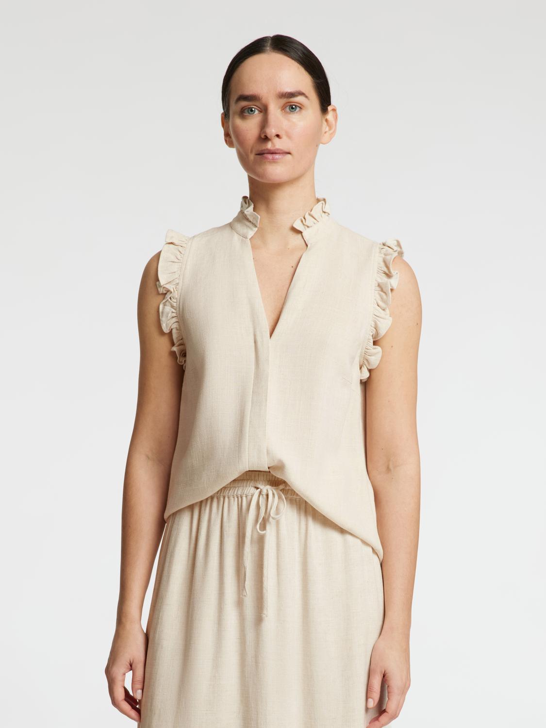 model_shot-front