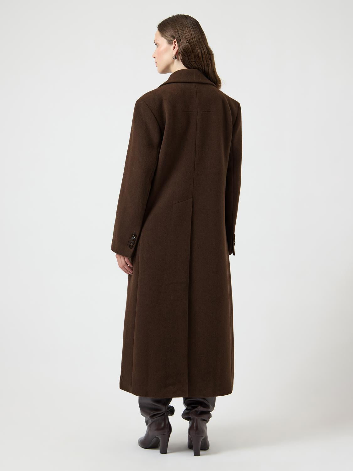 model_shot-back