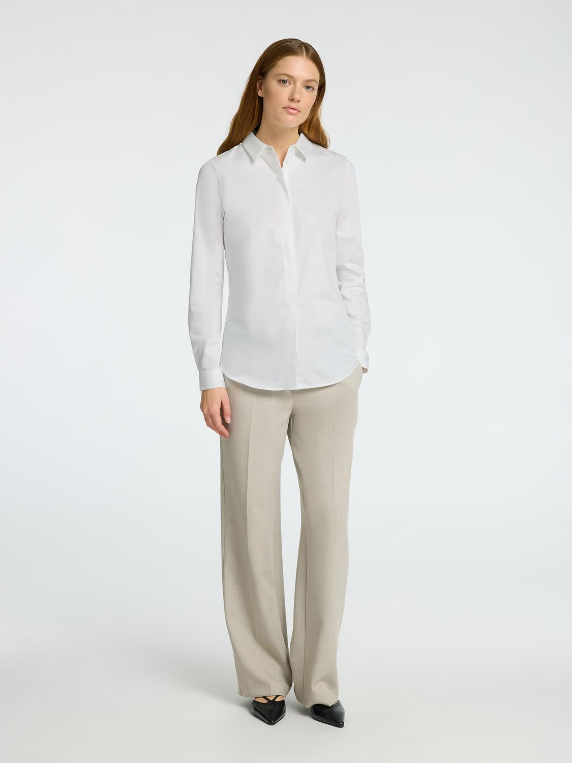 model_shot-front_full