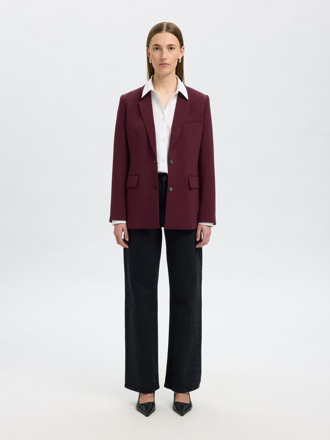 model_shot-front_full