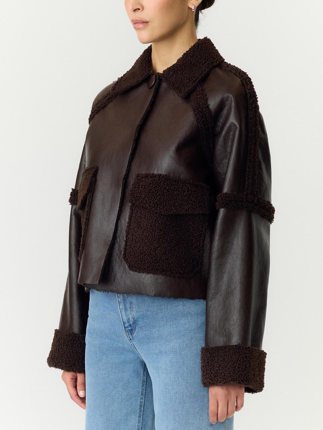 model_shot-detail