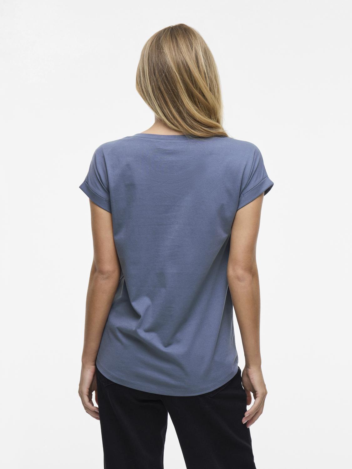 model_shot-back