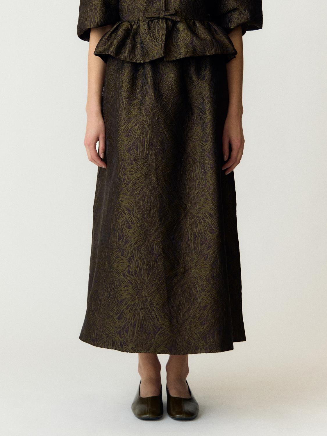 model_shot-front