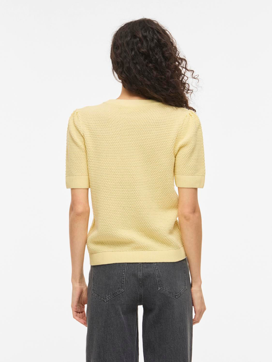 model_shot-back