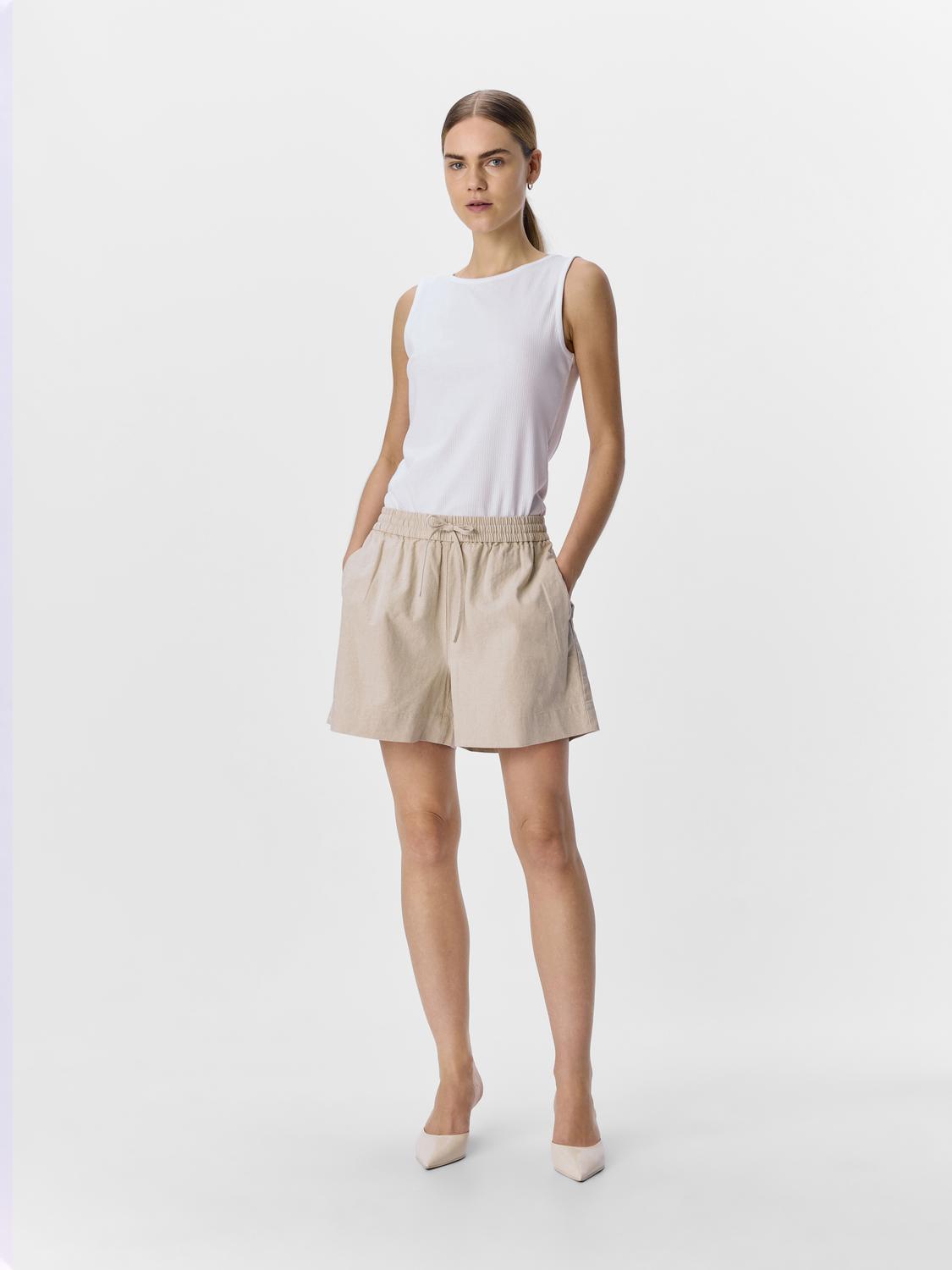 model_shot-front_full