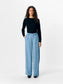 model_shot-front_full