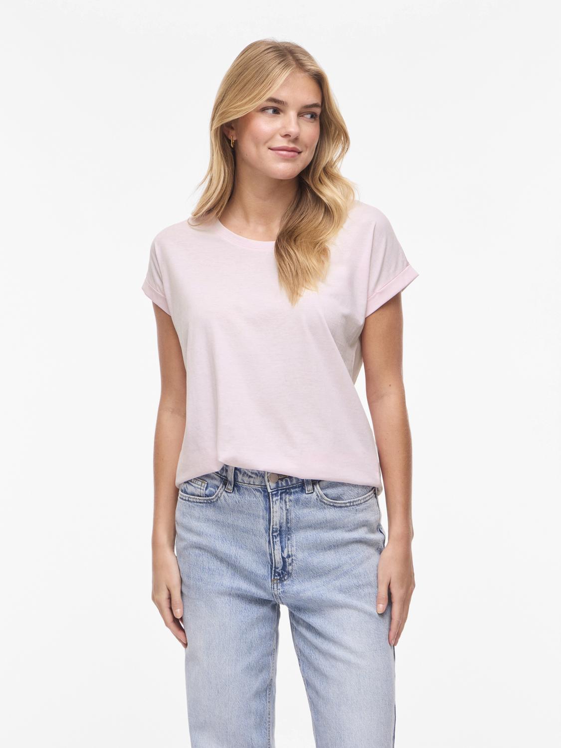 model_shot-front