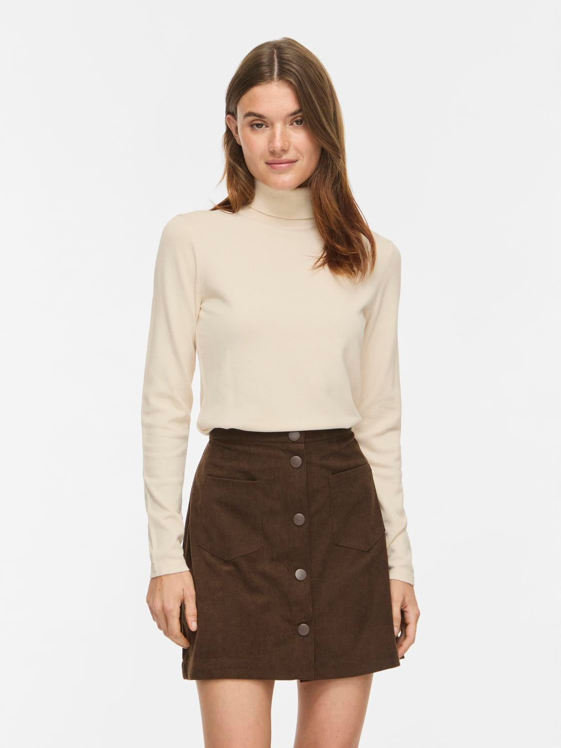 model_shot-front
