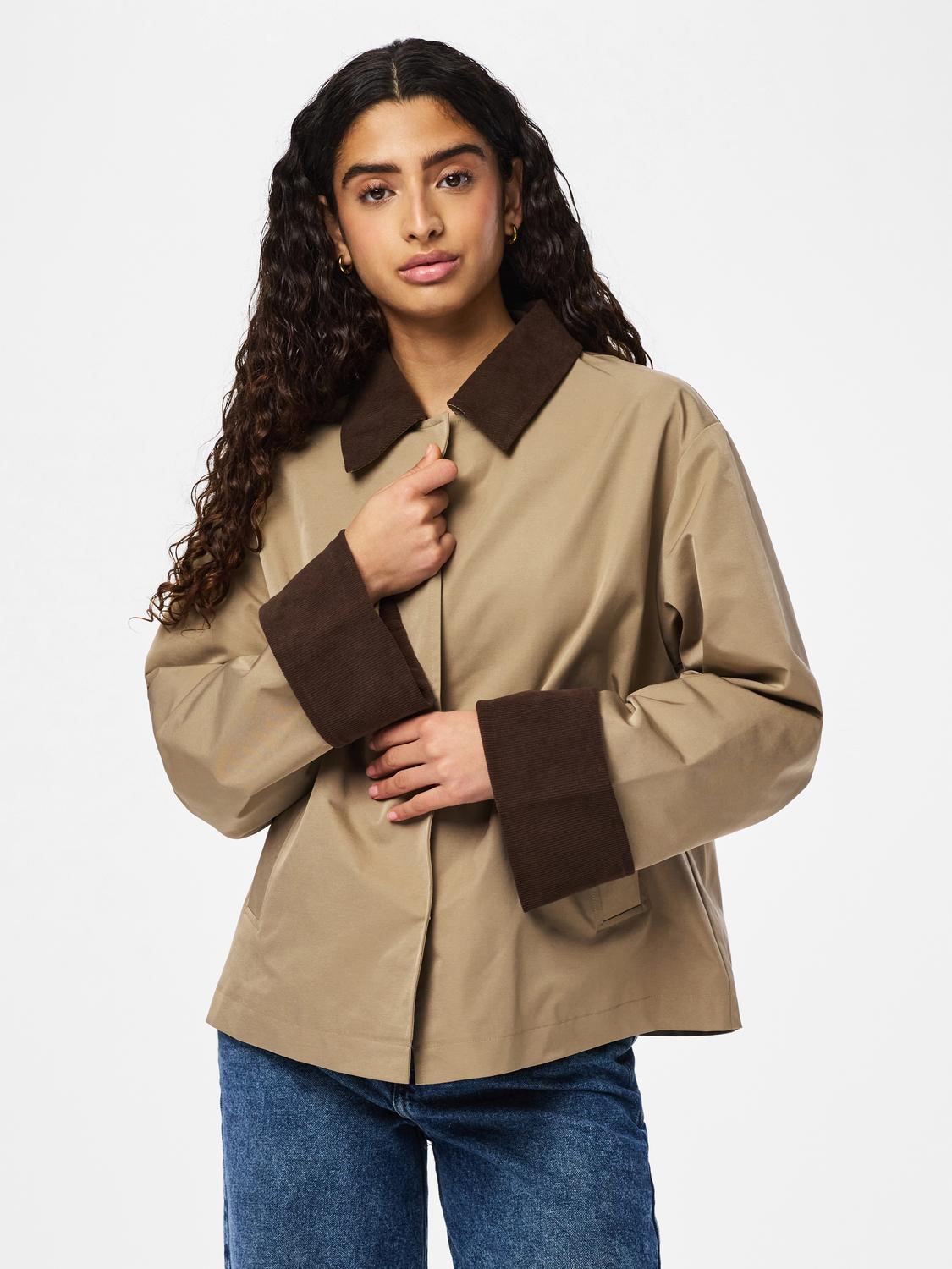model_shot-front