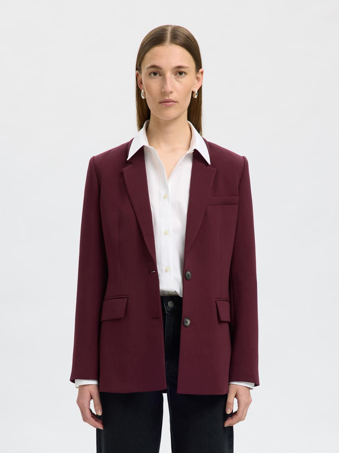 model_shot-front