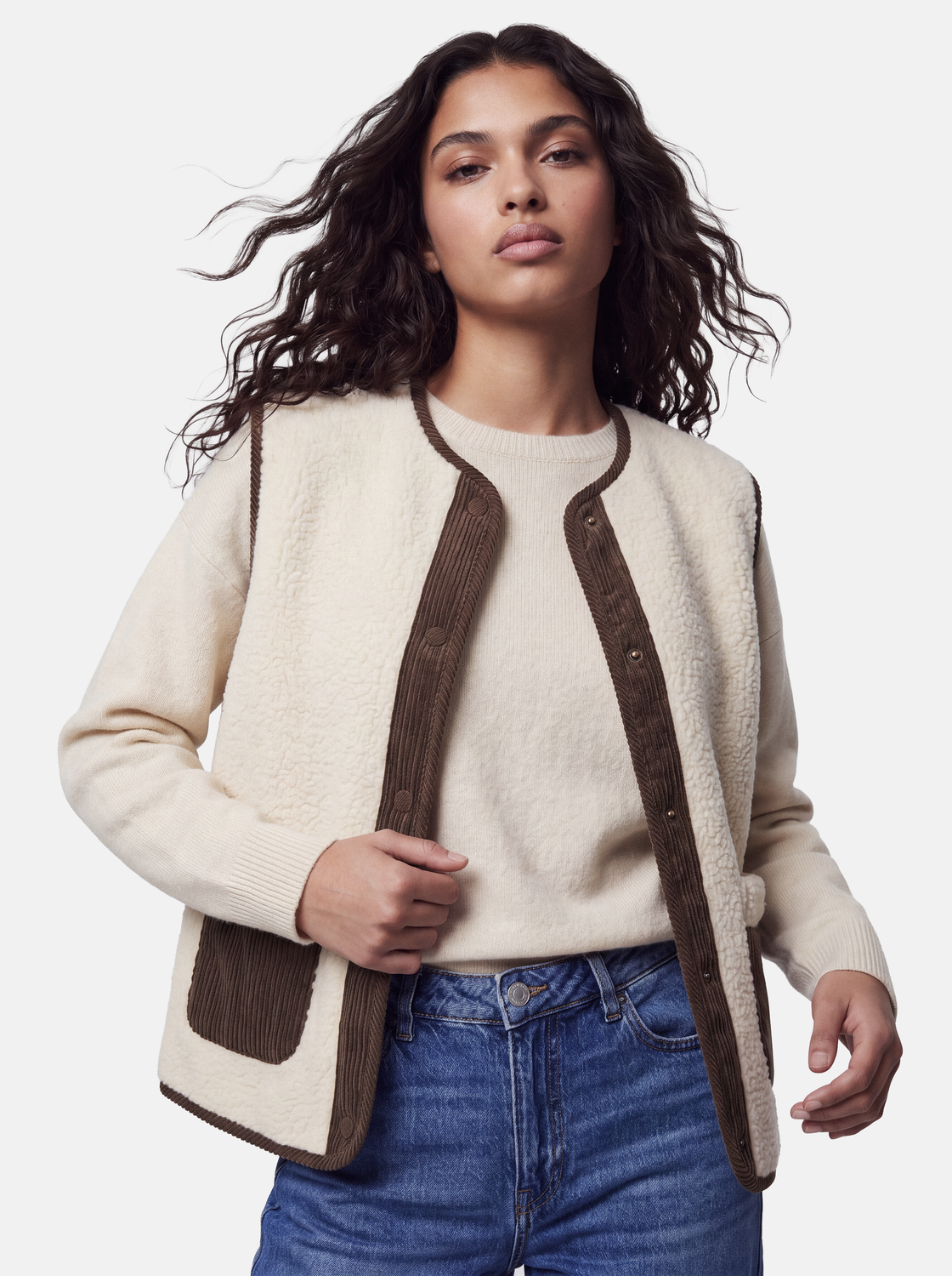 model_shot-front