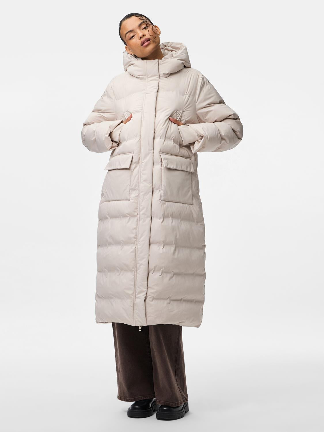 model_shot-front