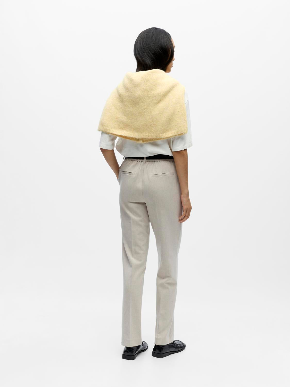 model_shot-back