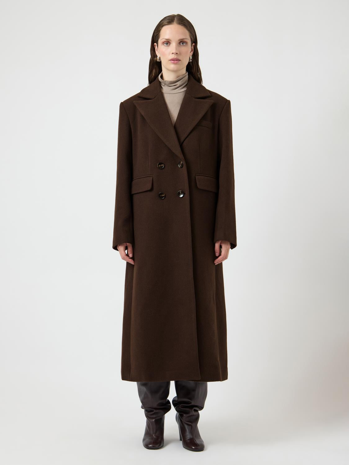 model_shot-front