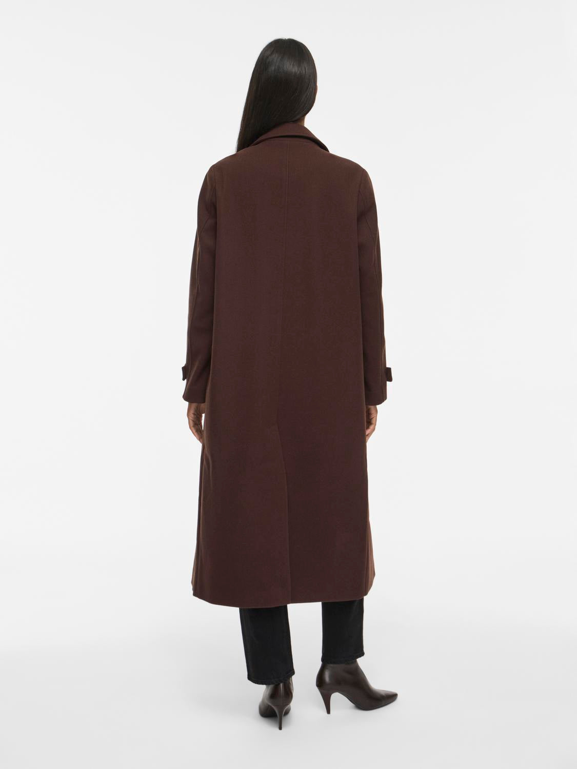 model_shot-back