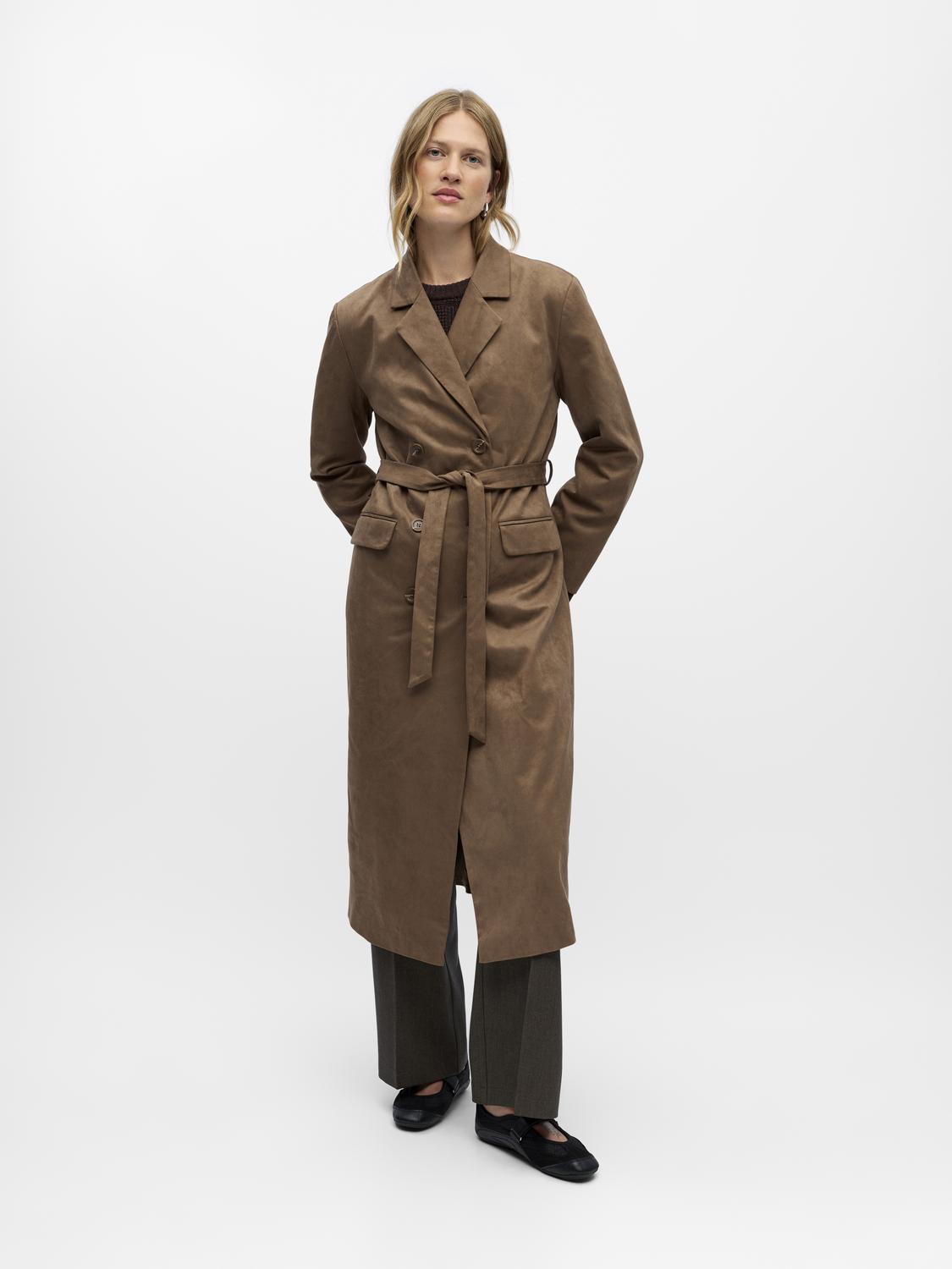 model_shot-front
