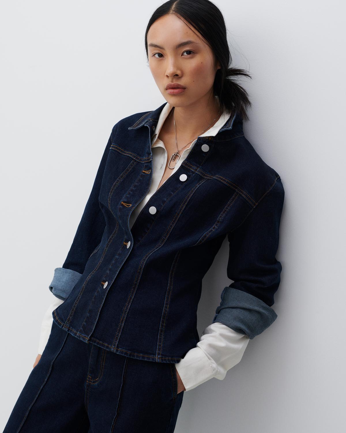 model_shot-creative