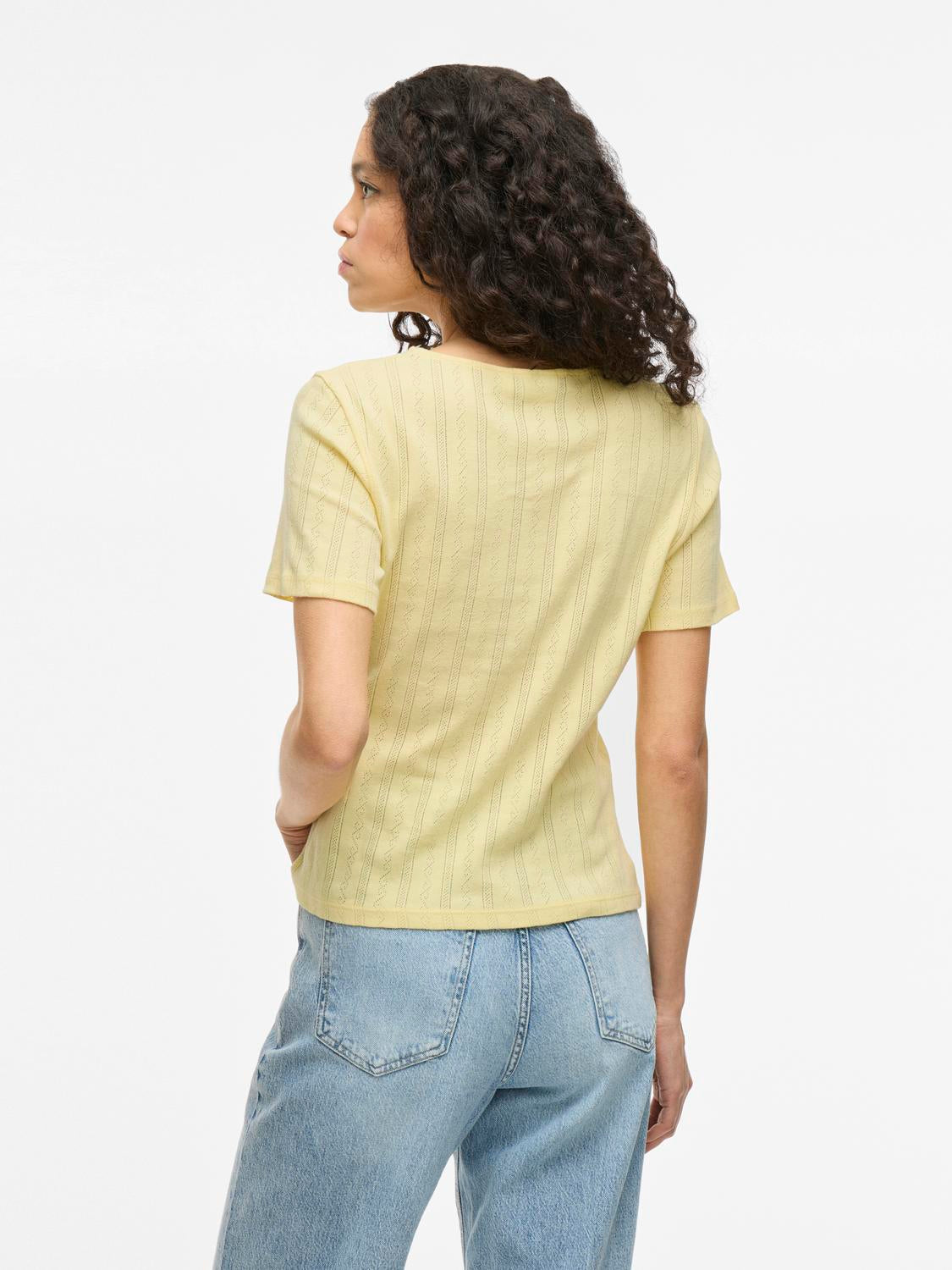 model_shot-back