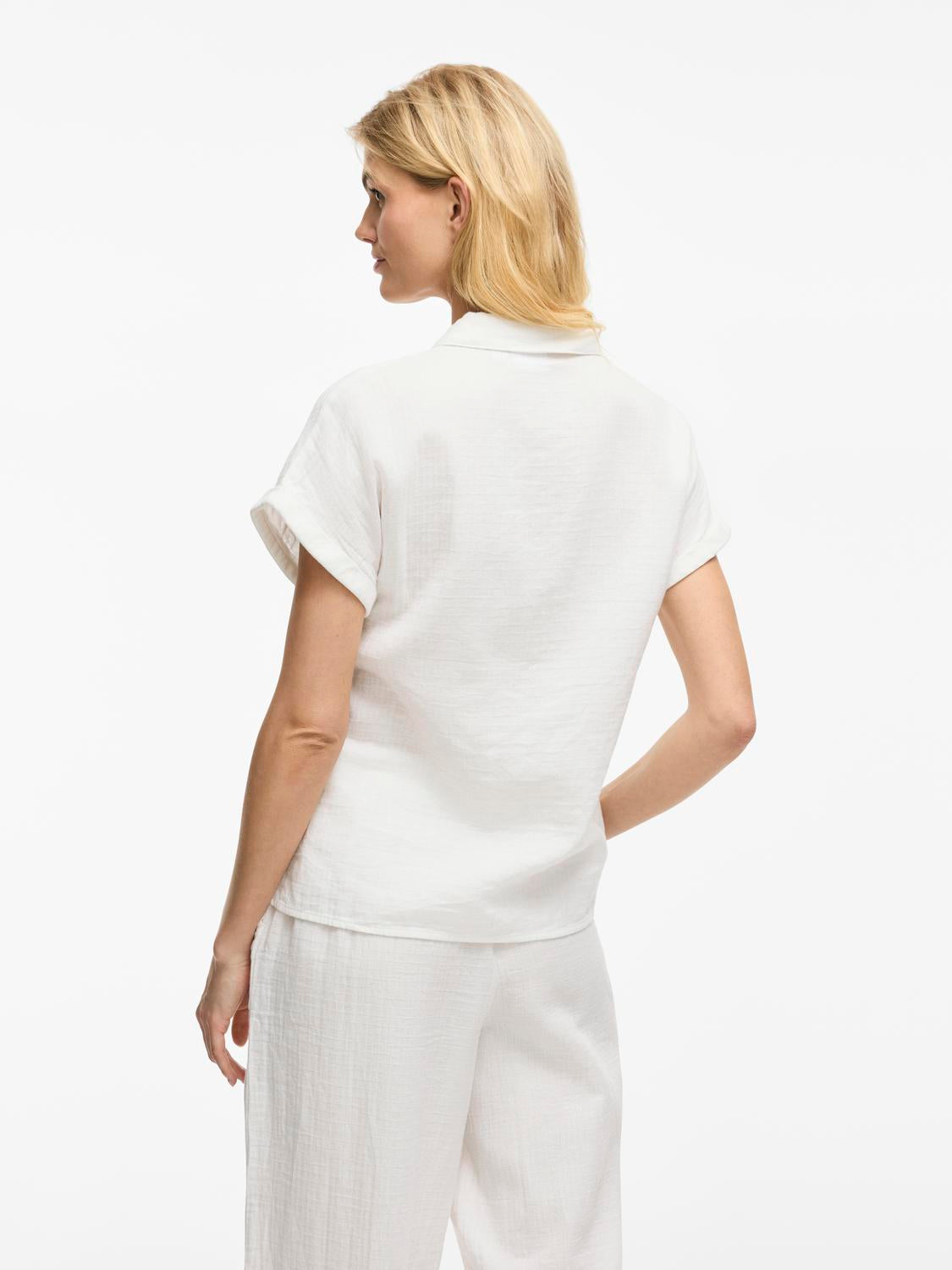 model_shot-back
