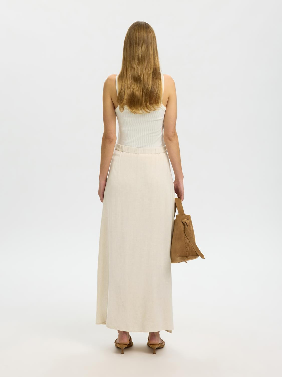 model_shot-back