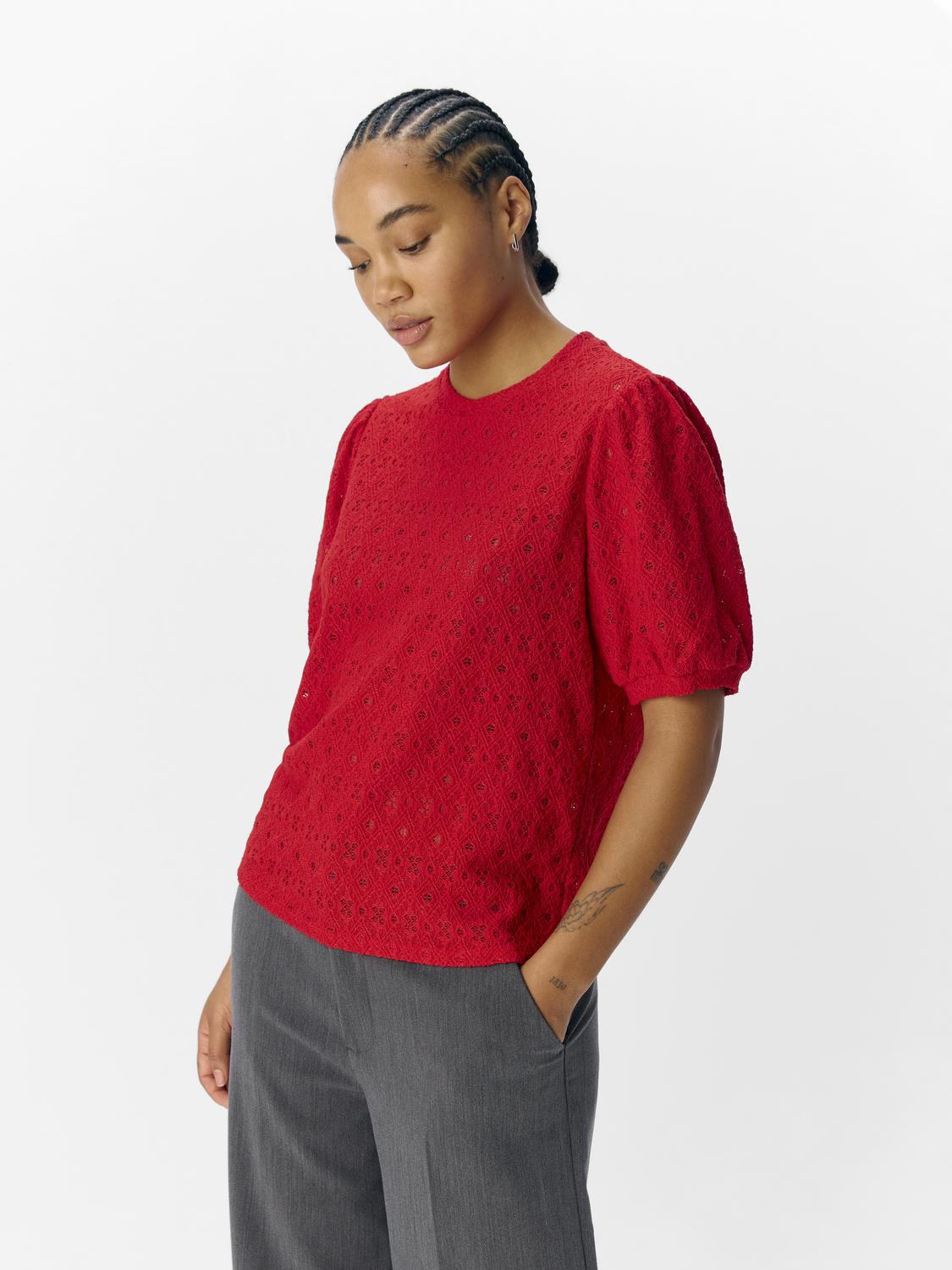 model_shot-front