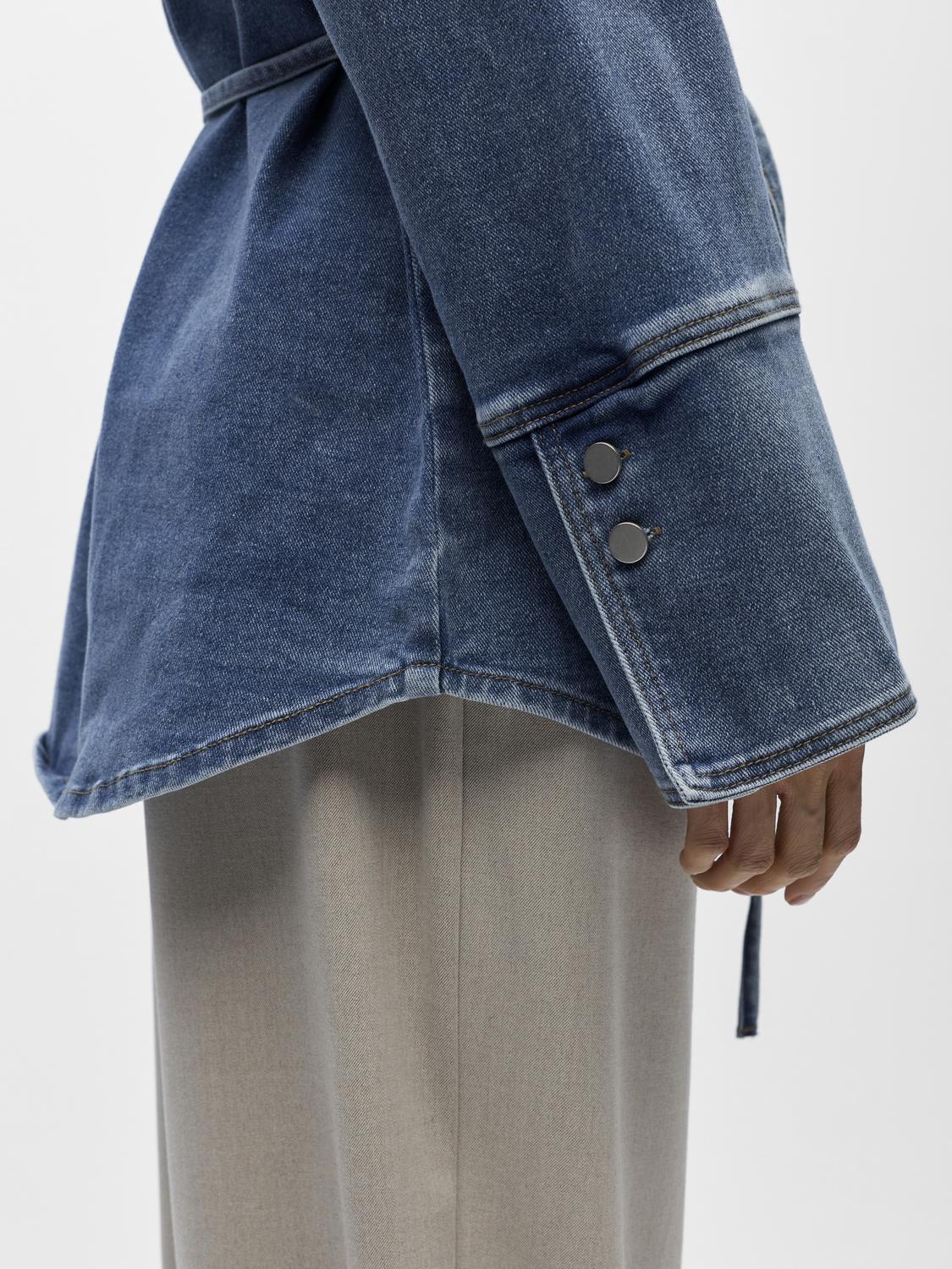 model_shot-detail