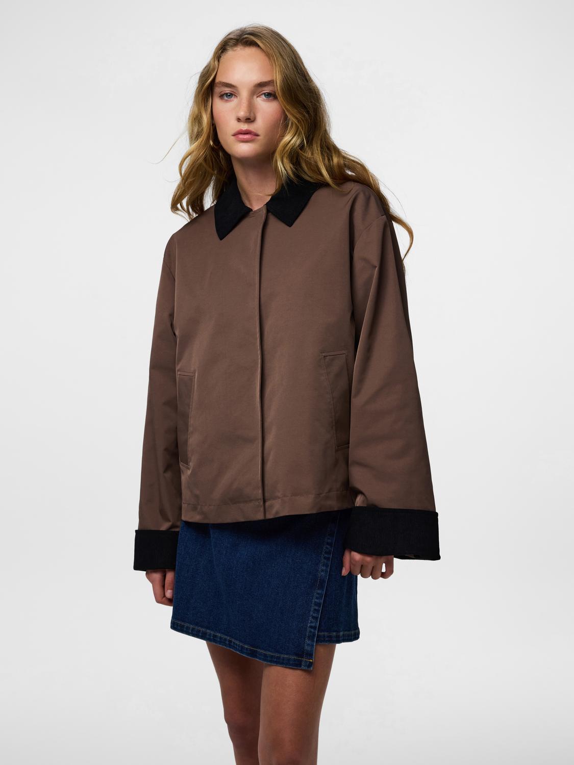 model_shot-front