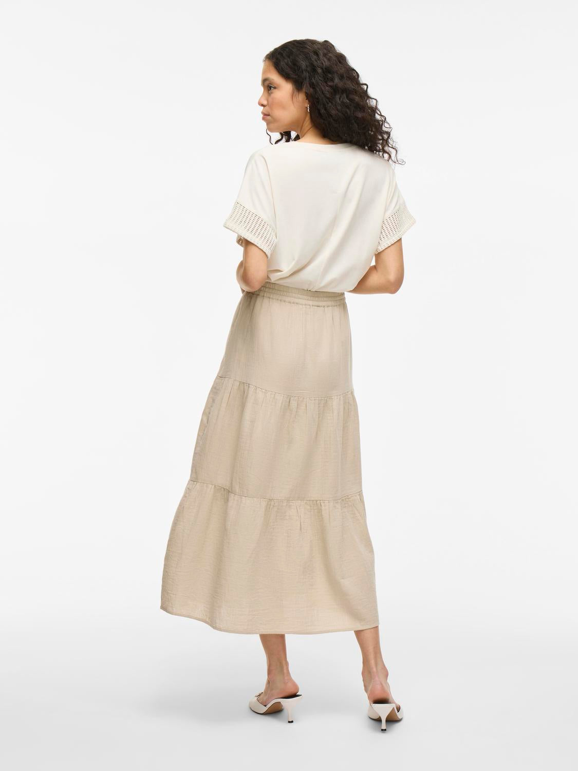 model_shot-back