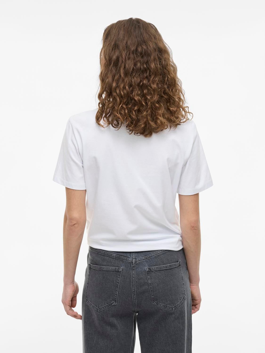 model_shot-back