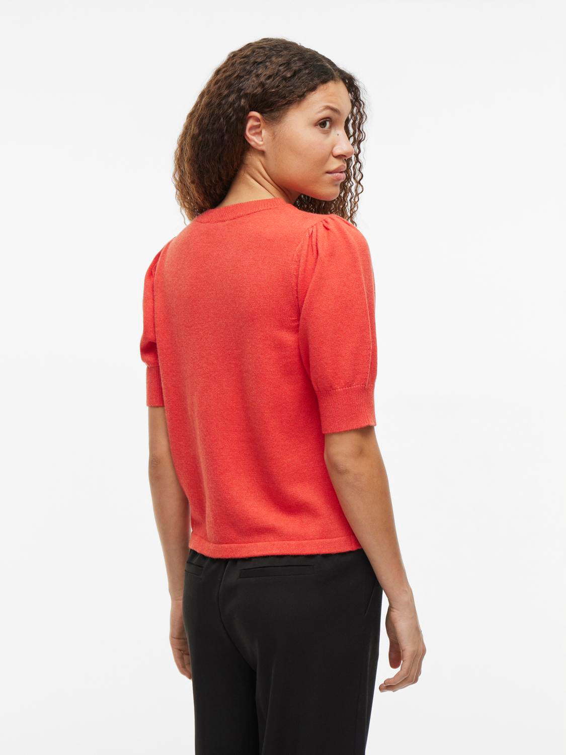 model_shot-back