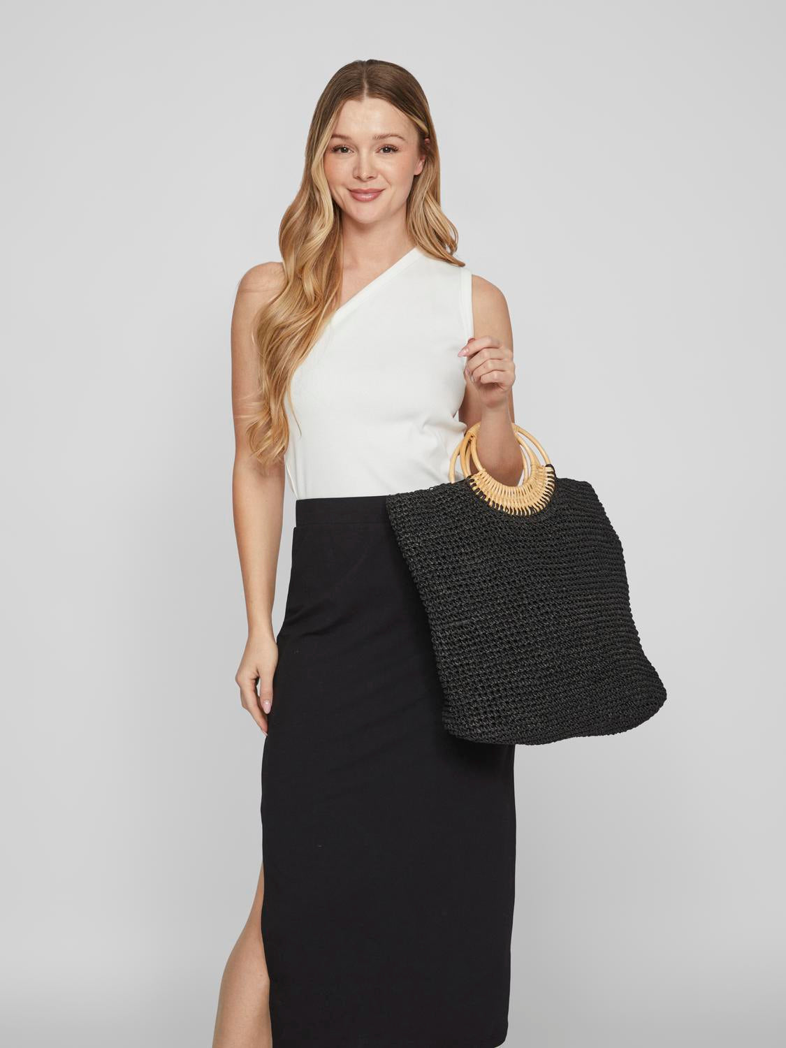 VIMAKENZIE Handbag - Black