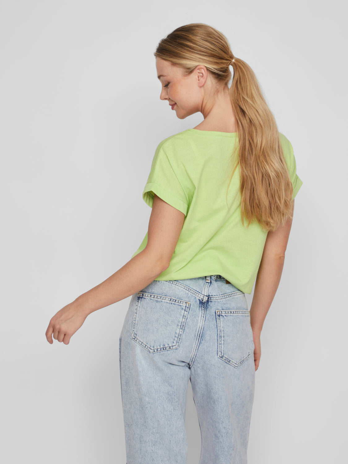 VIDREAMERS T-Shirts & Tops - Lettuce Green